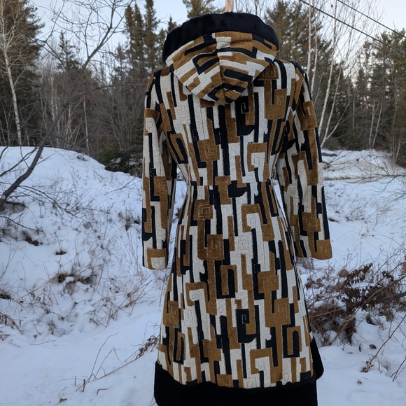 GORGEOUS 70'S MADE IN CANADA IRVING POSLUNS VINTAGE CHENILLE CARPET COAT - Picture 14 of 16